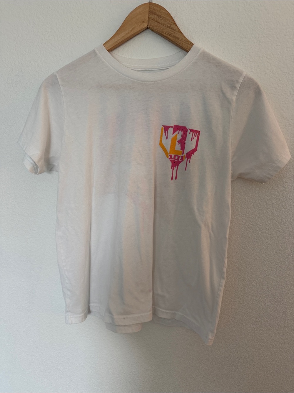 Baseball lifestyle 101 Kids White Graphic T-Shirt with Pink & Yellow Drip Design